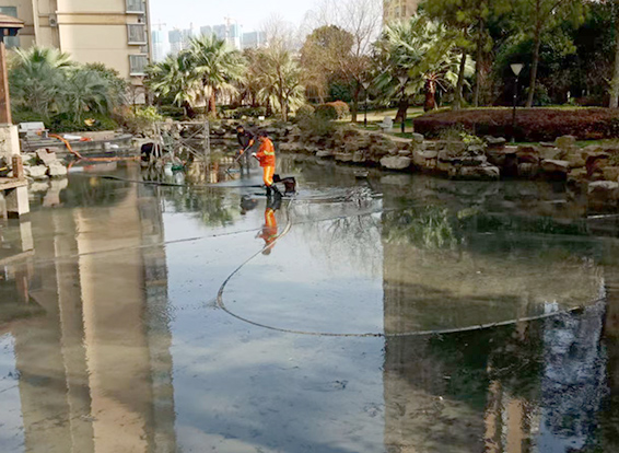 墨脱景观池淤泥清理